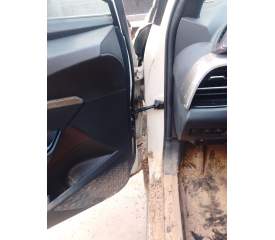 BISAGRA PUERTA DELANTERA IZQUIERDA 6874002050 
