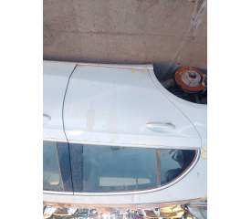 PUERTA TRASERA DERECHA 1777301400 