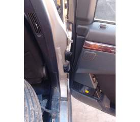 BISAGRA PUERTA TRASERA DERECHA 1407301837 
