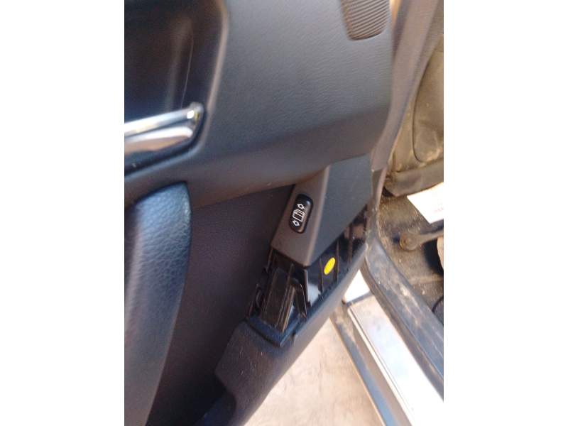 Recambio de mando elevalunas trasero izquierdo para mercedes-benz clase s (bm 220) berlina (07.1998) referencia OEM IAM 22082012