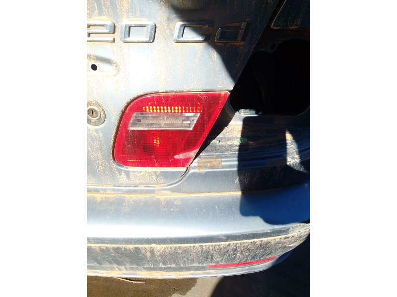 Recambio de piloto trasero derecho interior para bmw serie 3 berlina (e46)(1998) referencia OEM IAM 63218364728  