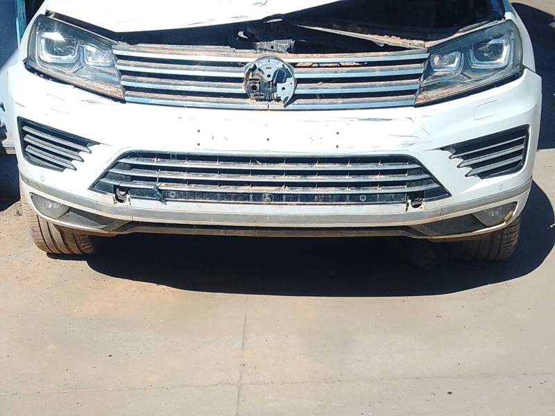 Recambio de paragolpes delantero para volkswagen touareg (7p6)(08.2014) referencia OEM IAM 7P6807221FGRU  
