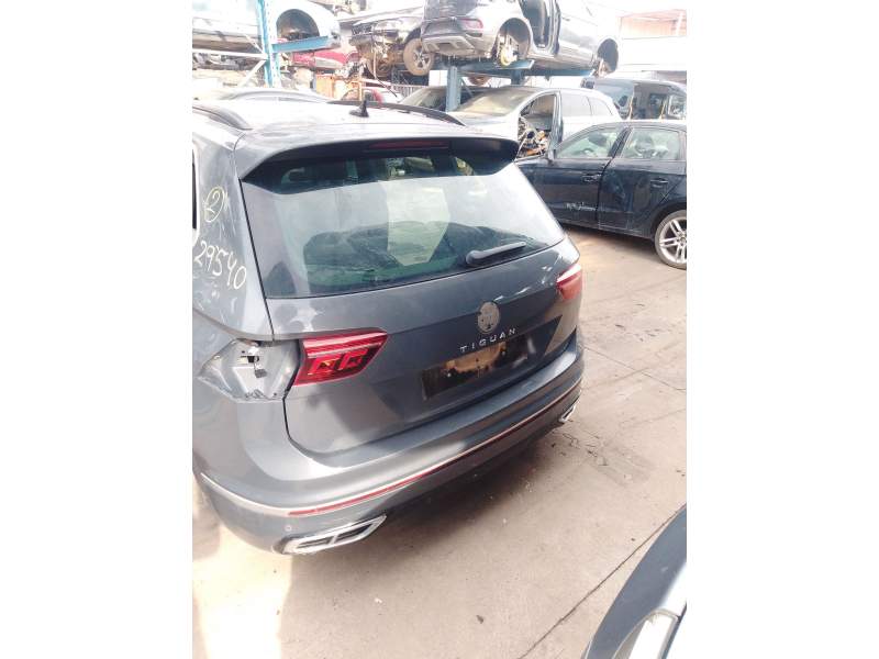 Recambio de porton trasero para volkswagen tiguan (ax1)(07.2020) referencia OEM IAM 5NA827025M  