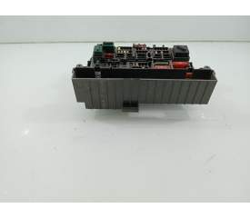 CAJA RELES / FUSIBLES 911944603 10688710 