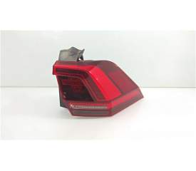 PILOTO TRASERO DERECHO 5NA945208C / 5NA945208F LED WVGZZZ5NZJW303545 