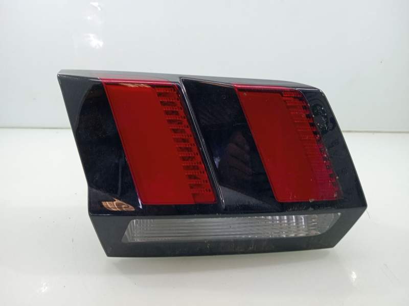 Recambio de piloto trasero izquierdo para peugeot 3008 (07.2016) referencia OEM IAM 9810477880 81560101 