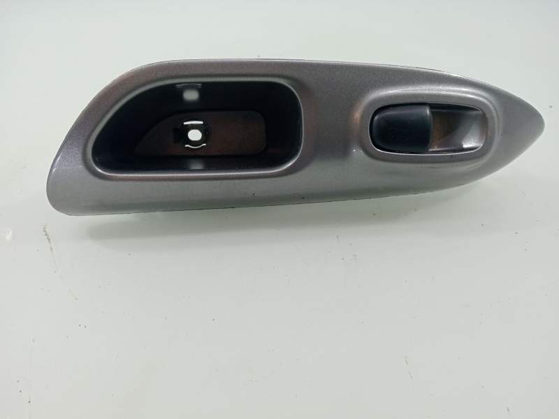 Recambio de mando elevalunas trasero izquierdo para nissan juke (f15) 1.2 dig-t referencia OEM IAM 829611KA2A 254111KL5A 