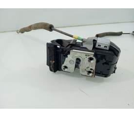 CERRADURA PUERTA TRASERA DERECHA 825001KA2A 
