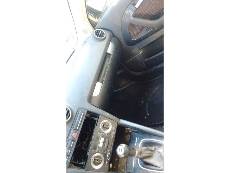 Recambio de guantera para audi a3 sportback (8pa) 2.0 tfsi referencia OEM IAM 8P1857124A6PS  