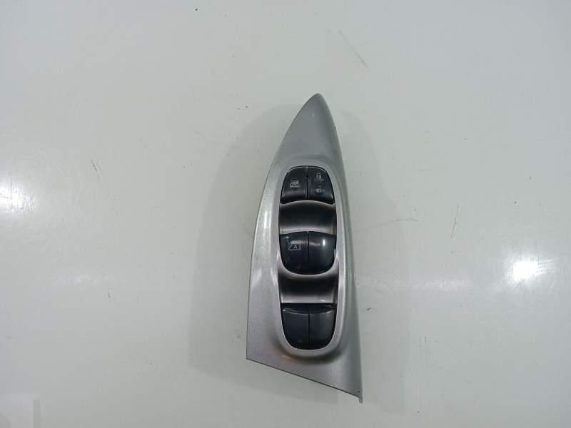Recambio de mando elevalunas delantero izquierdo para nissan juke (f15) 1.2 dig-t referencia OEM IAM 254011KA5E 254011KA0D 