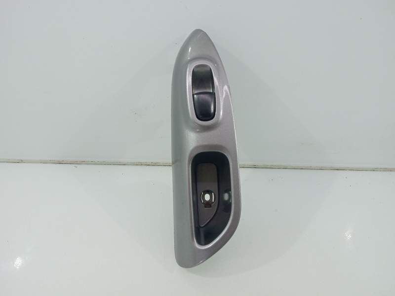 Recambio de mando elevalunas trasero derecho para nissan juke (f15) 1.2 dig-t referencia OEM IAM 829601KA2A 254111KL5A 