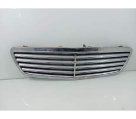 Recambio de rejilla delantera para mercedes-benz clase c (w203) c 200 cdi (203.004) referencia OEM IAM A2038800183  