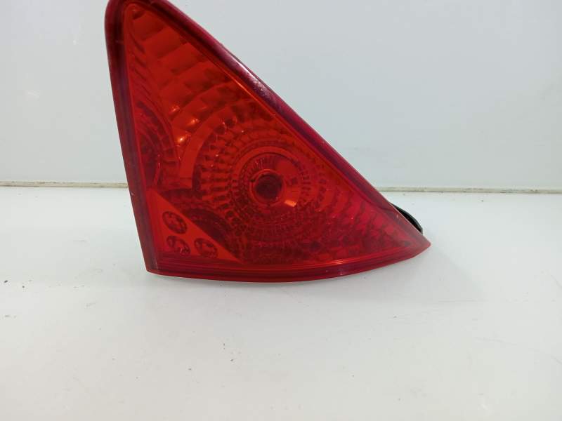 Recambio de piloto trasero derecho interior para peugeot 3008 (05.2009) referencia OEM IAM 26038012  