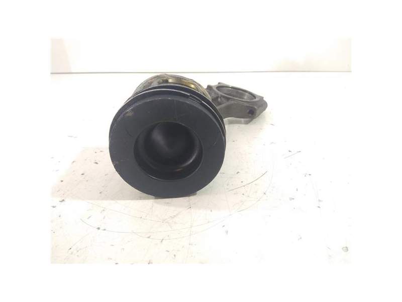 Recambio de piston para renault koleos 2.0 dci diesel fap (150 cv / 110 kw) referencia OEM IAM   