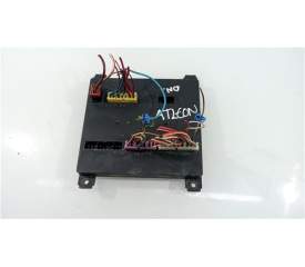 Recambio de caja reles para nissan atleon 5 toneladas 3.0 td referencia OEM IAM 243109X600  