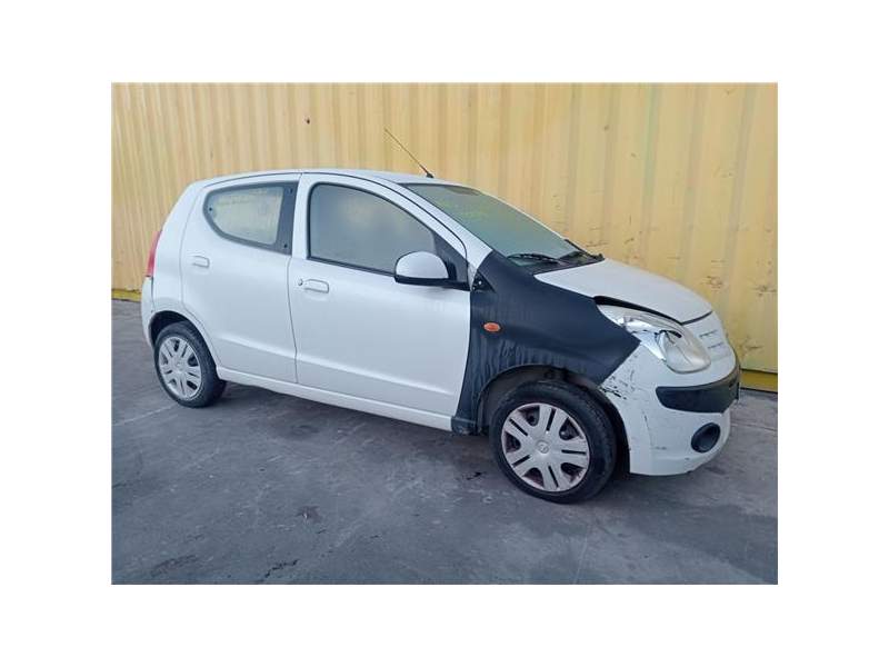 nissan pixo (uao)(03.2009) del año 2010