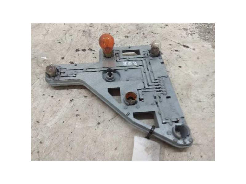 Recambio de portalamparas trasero derecho para mercedes-benz clase c (bm 203) berlina (02.2000) referencia OEM IAM   