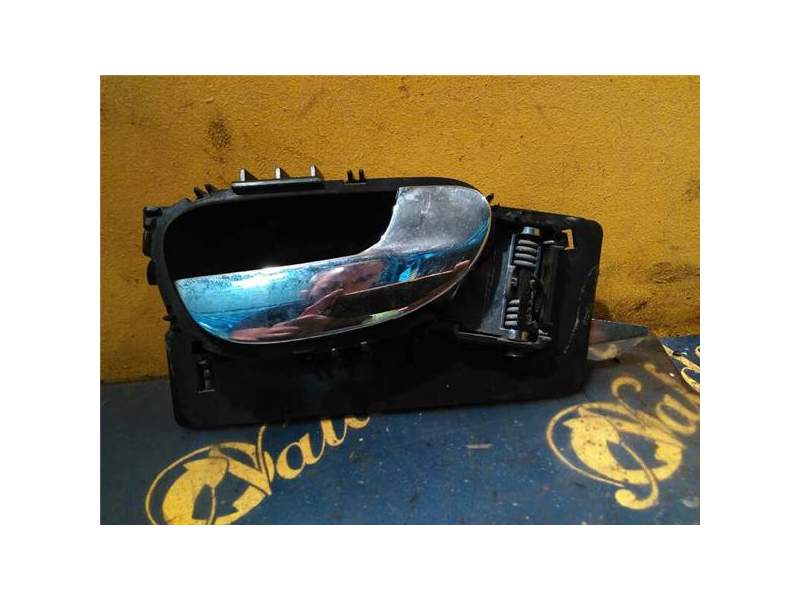 Recambio de manilla interior puerta delantera derecha para peugeot 307 (s1)(04.200106.2005) referencia OEM IAM 963476857  