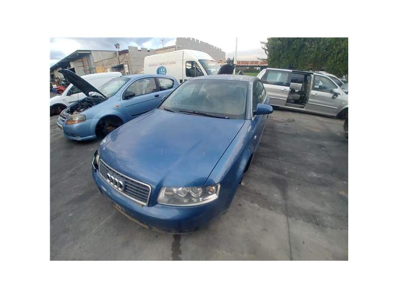 AUDI A4 AVANT (8E)