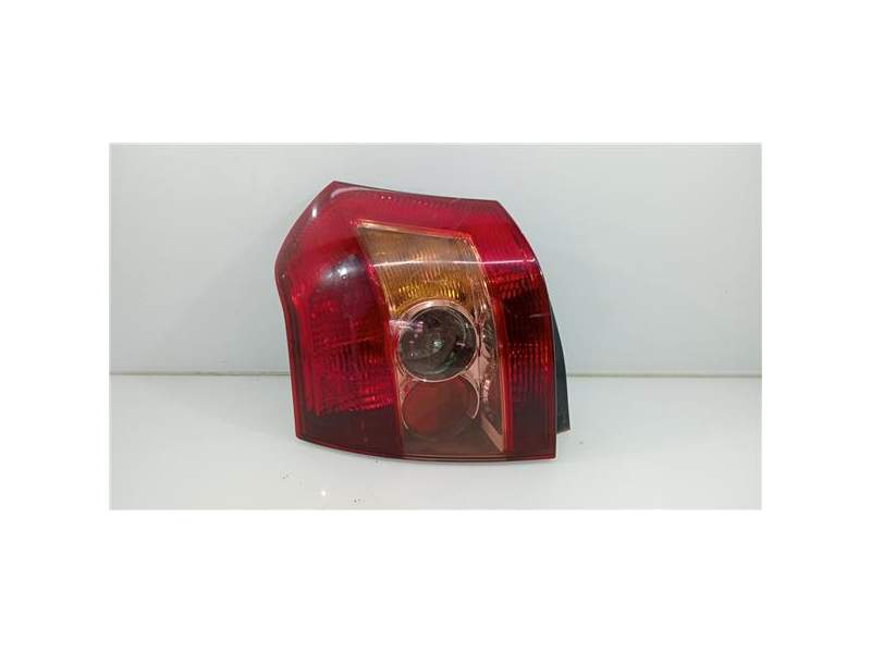 Recambio de piloto trasero izquierdo para toyota corolla (e12)(2002) referencia OEM IAM 8156002300  