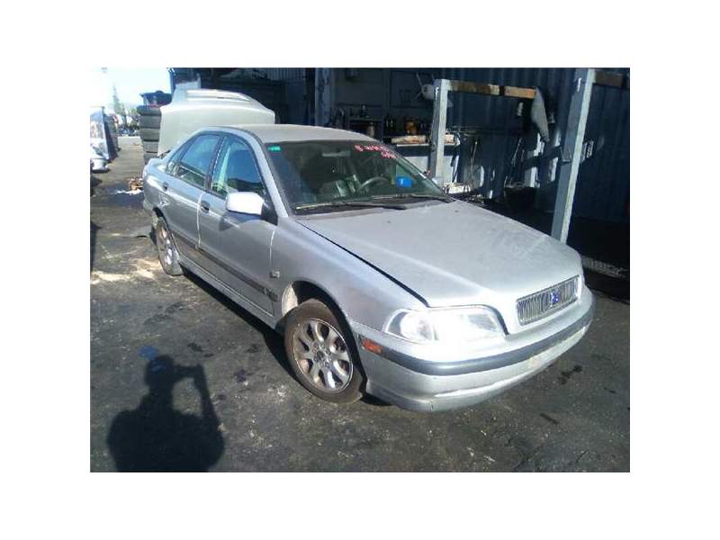 VOLVO S40 BERLINA