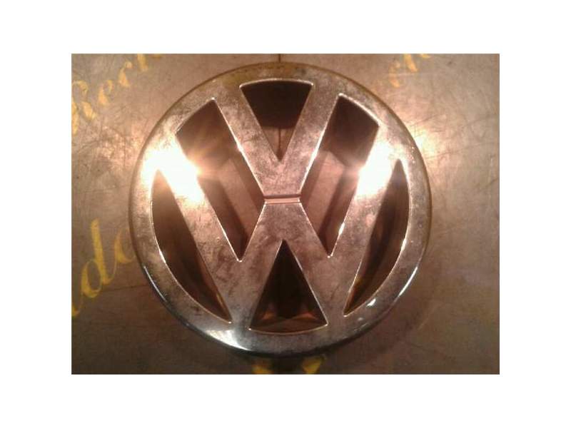 Recambio de emblema trasero para volkswagen bora berlina (1j2) 1.9 tdi (110 cv / 81 kw) referencia OEM IAM   