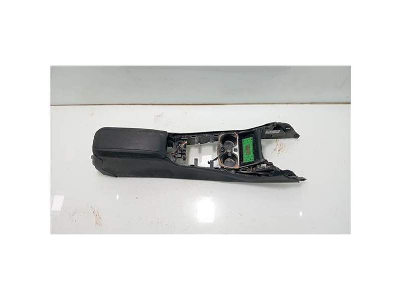 Recambio de consola para bmw serie 1 berlina (f40)(2019) referencia OEM IAM 6823557  