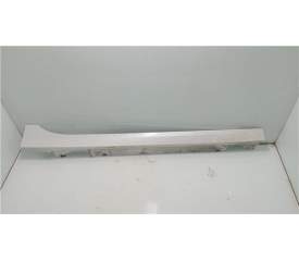 Recambio de estribo para bmw serie 1 berlina (f40)(2019) referencia OEM IAM 51777461382  