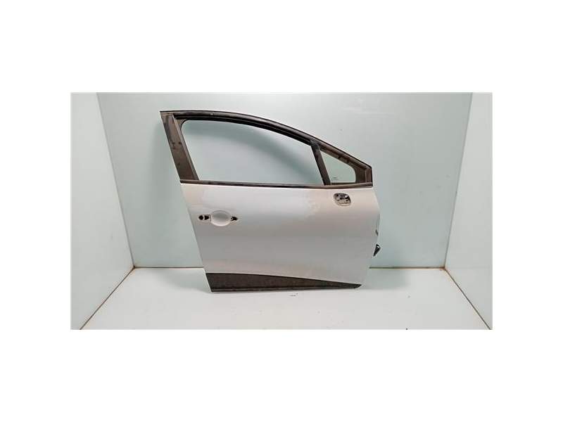 Recambio de puerta delantera derecha para renault clio iv (2012) referencia OEM IAM   