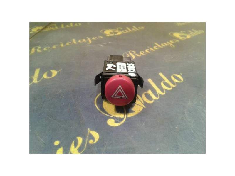 Recambio de boton warning para seat ibiza (6l1) 1.9 tdi (101 cv / 74 kw) referencia OEM IAM   