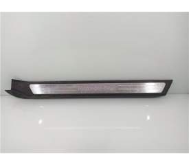 MOLDURA PUERTA DELANTERA DERECHA A2076800135 