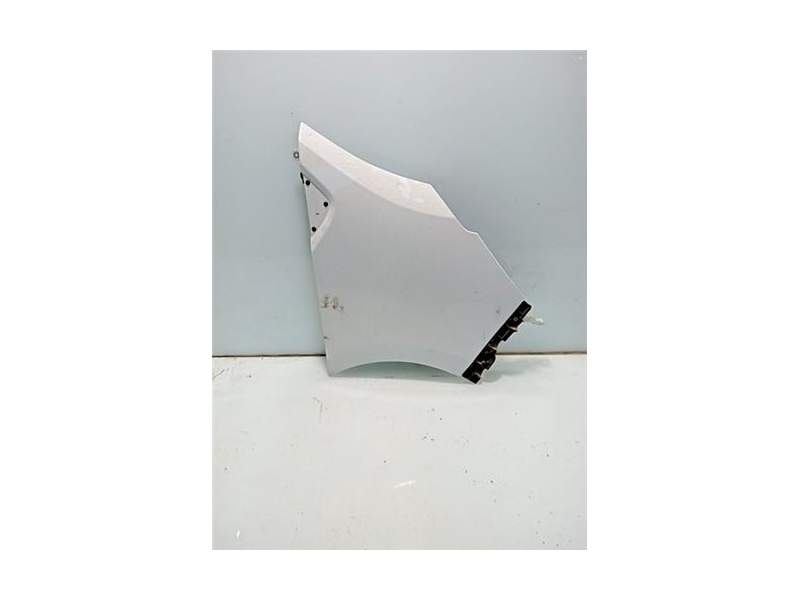 Recambio de aleta delantera derecha para renault trafic iii furgón (06.2014) referencia OEM IAM   