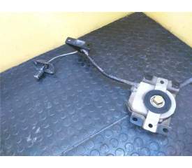 Recambio de protector rueda recambio para toyota corolla verso (e12) 2.0 turbodiesel cat (90 cv / 66 kw) referencia OEM IAM SOPO
