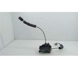 CIERRE ELECTROMAGNETICO TRASERO DERECHO 825010003R 