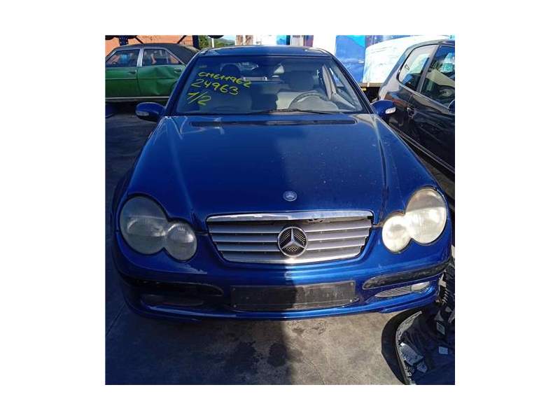 mercedes-benz clase c (w203) berlina del año 2002