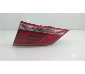 PILOTO TRASERO DERECHO 92402-3Z600 