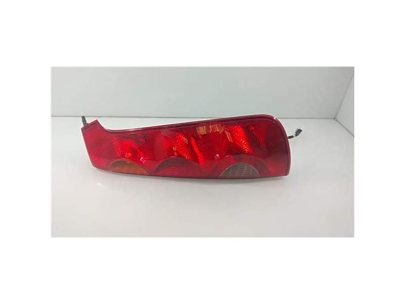 Recambio de piloto trasero derecho para nissan note (e11e)(01.2006) 1.5 visia [1,5 ltr. - 63 kw dci turbodiesel cat] referencia 