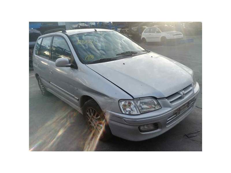 mitsubishi space star (dg0) del año 2002