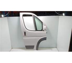 PUERTA DELANTERA DERECHA 