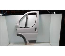 PUERTA DELANTERA IZQUIERDA 