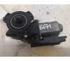 MOTOR ELEVALUNAS DELANTERO DERECHO 402054D 