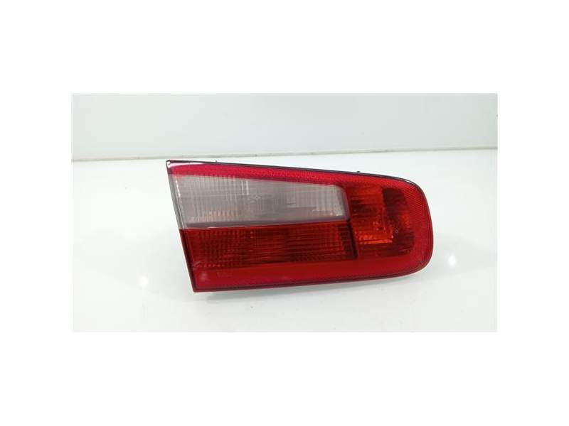 Recambio de piloto trasero izquierdo para renault laguna ii (bg0)(2001) referencia OEM IAM 8200002475  