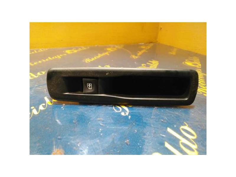 Recambio de botonera puerta trasera derecha para renault megane iii berlina 5p (2008) referencia OEM IAM 829500004R  