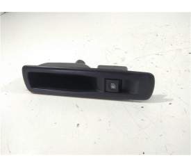 MANDO ELEVALUNAS DELANTERO DERECHO 829500004R 