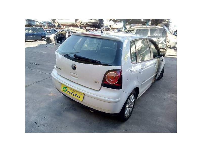 VOLKSWAGEN POLO (9N3)