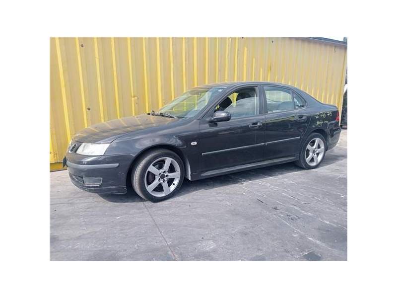 saab 9-3 berlina del año 2004