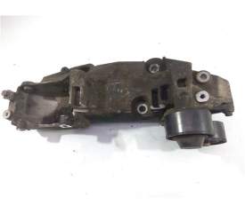 Recambio de soporte alternador para renault trafic ii combi (04.2001) referencia OEM IAM 8200527320  