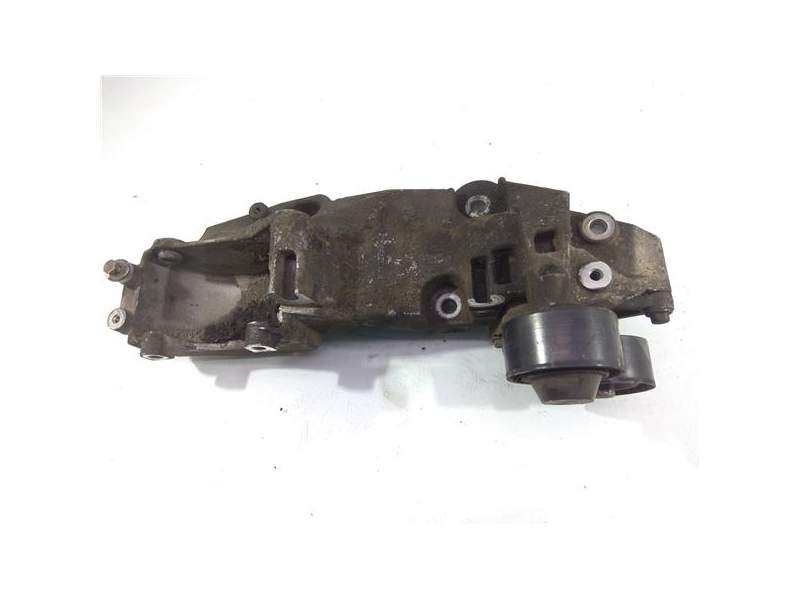 Recambio de soporte alternador para renault trafic ii combi (04.2001) referencia OEM IAM 8200527320  