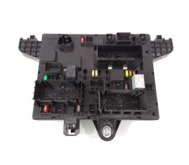 CAJA RELES 13343950 