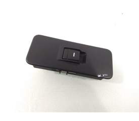 BOTONERA PUERTA TRASERA IZQUIERDA YUD501070PVJ 
